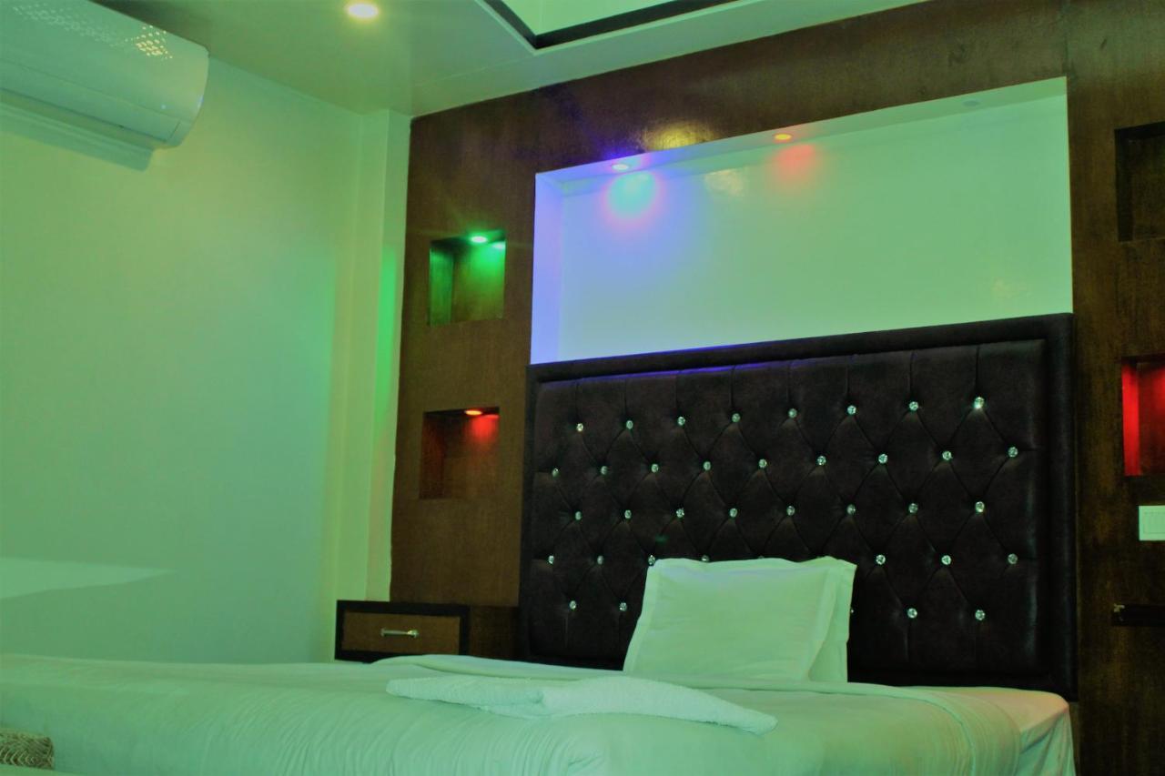 Hotel Blue Bird Dhaka Exteriör bild
