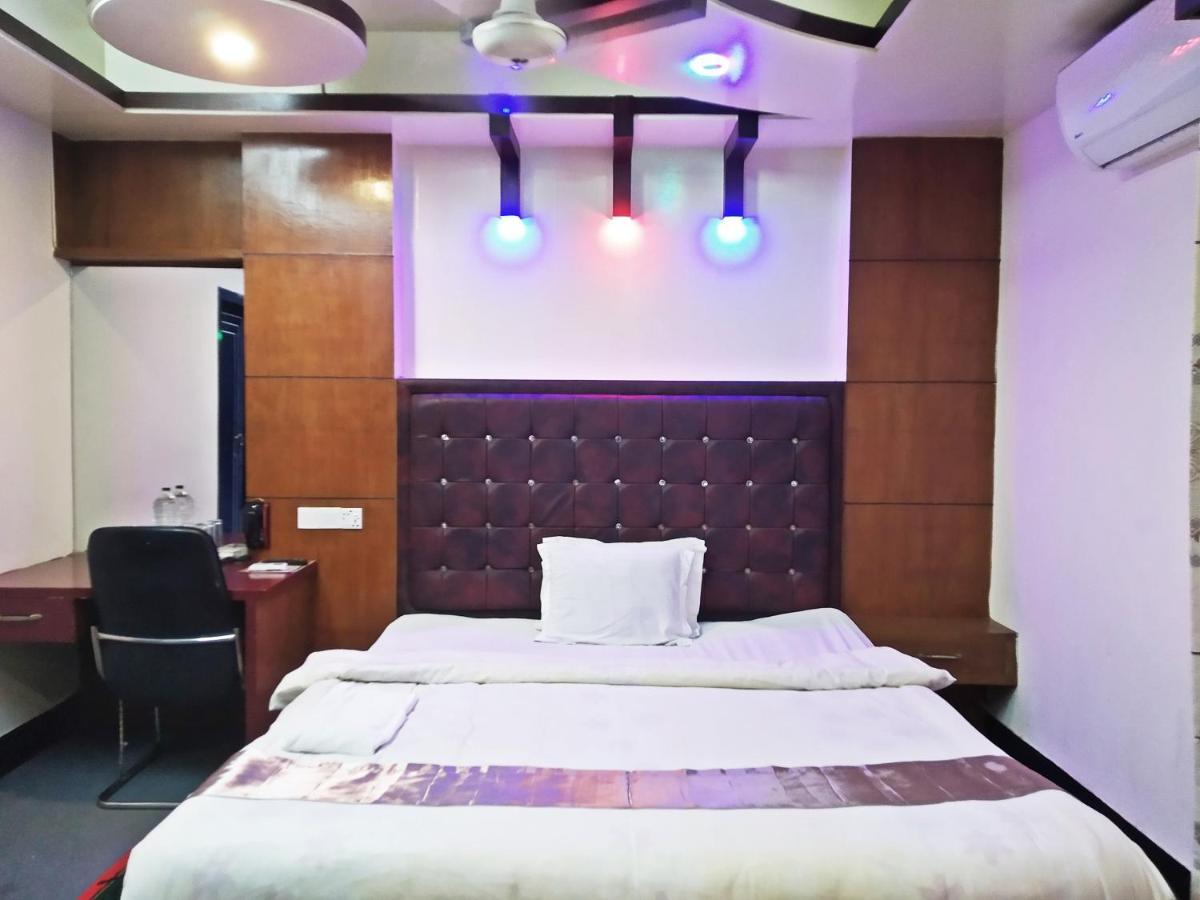 Hotel Blue Bird Dhaka Exteriör bild