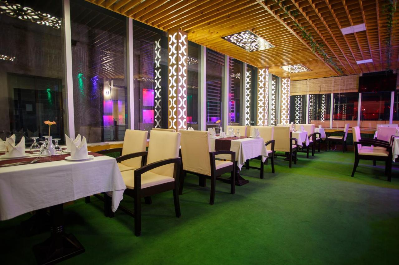 Hotel Blue Bird Dhaka Exteriör bild