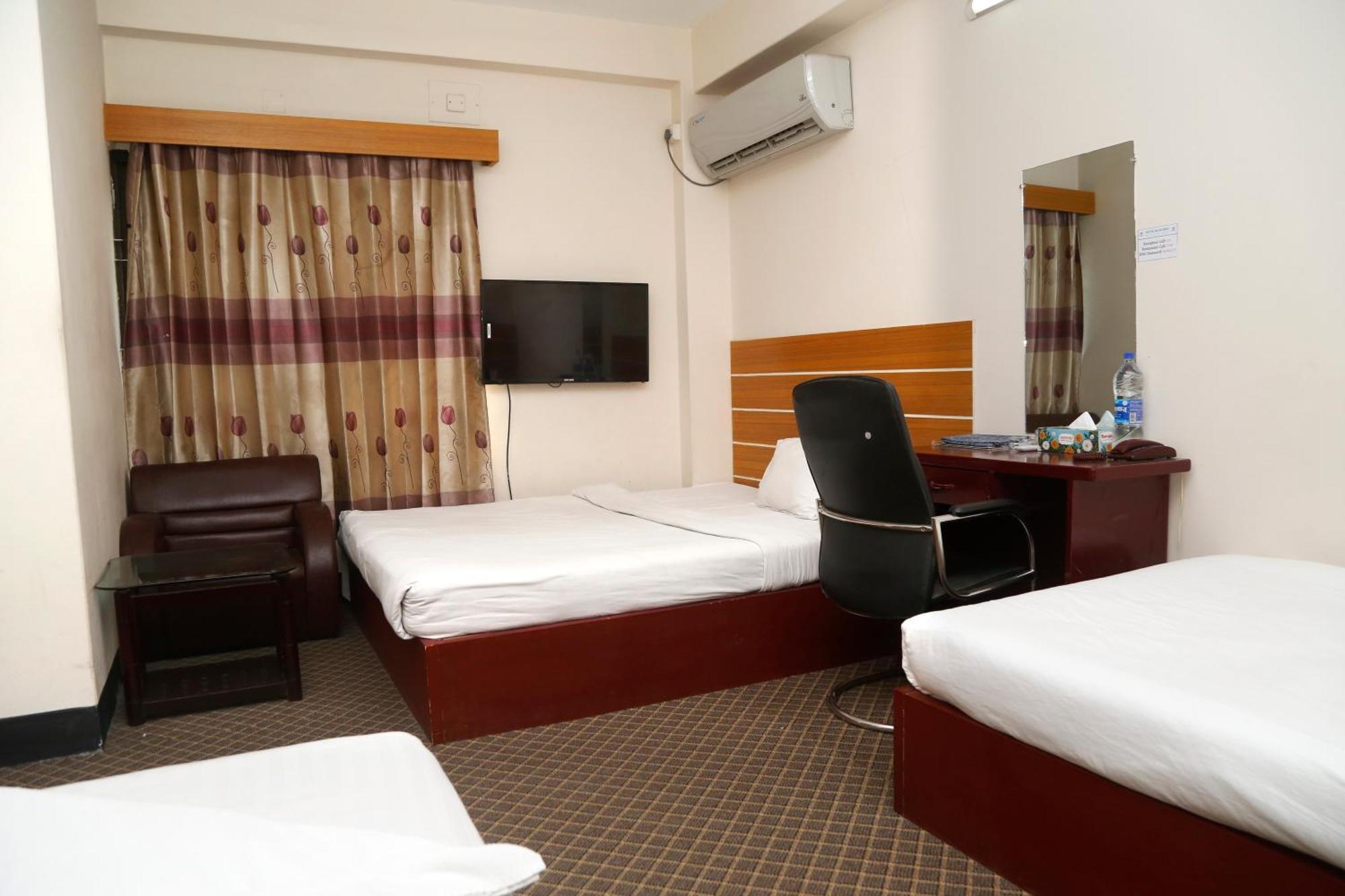 Hotel Blue Bird Dhaka Exteriör bild