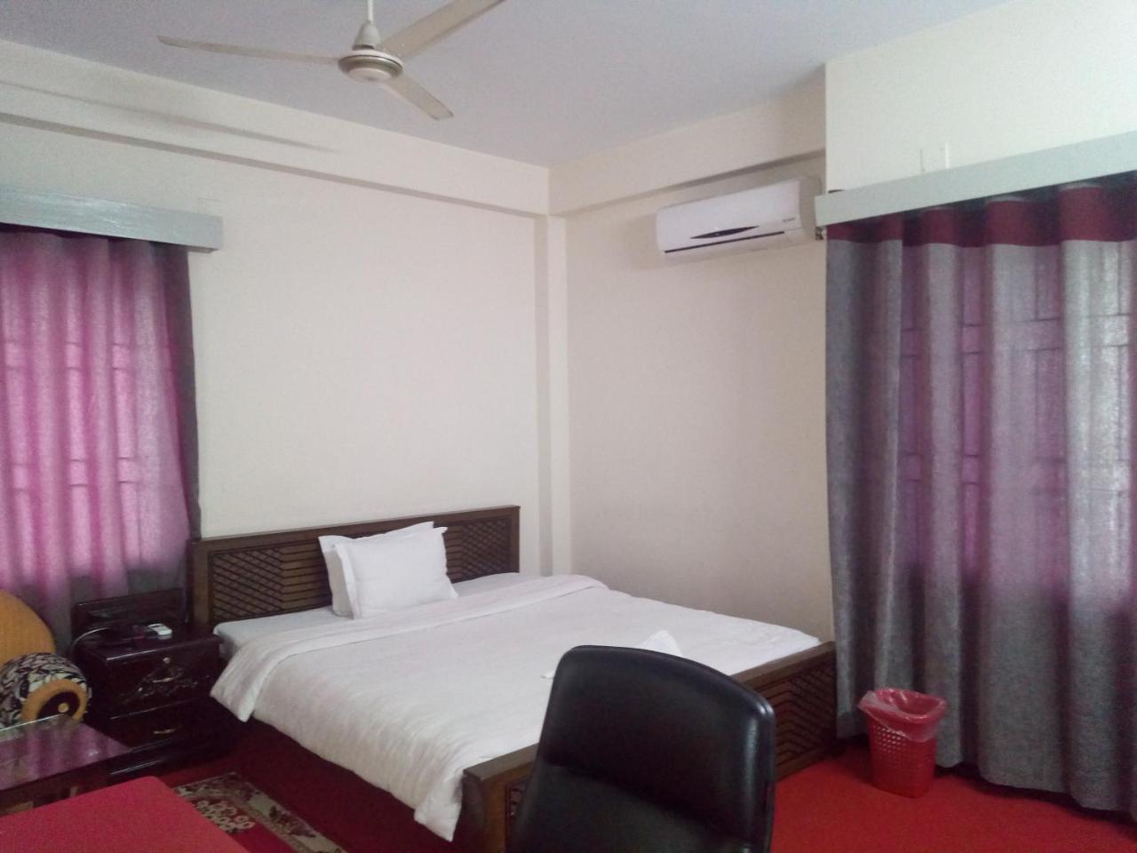 Hotel Blue Bird Dhaka Exteriör bild